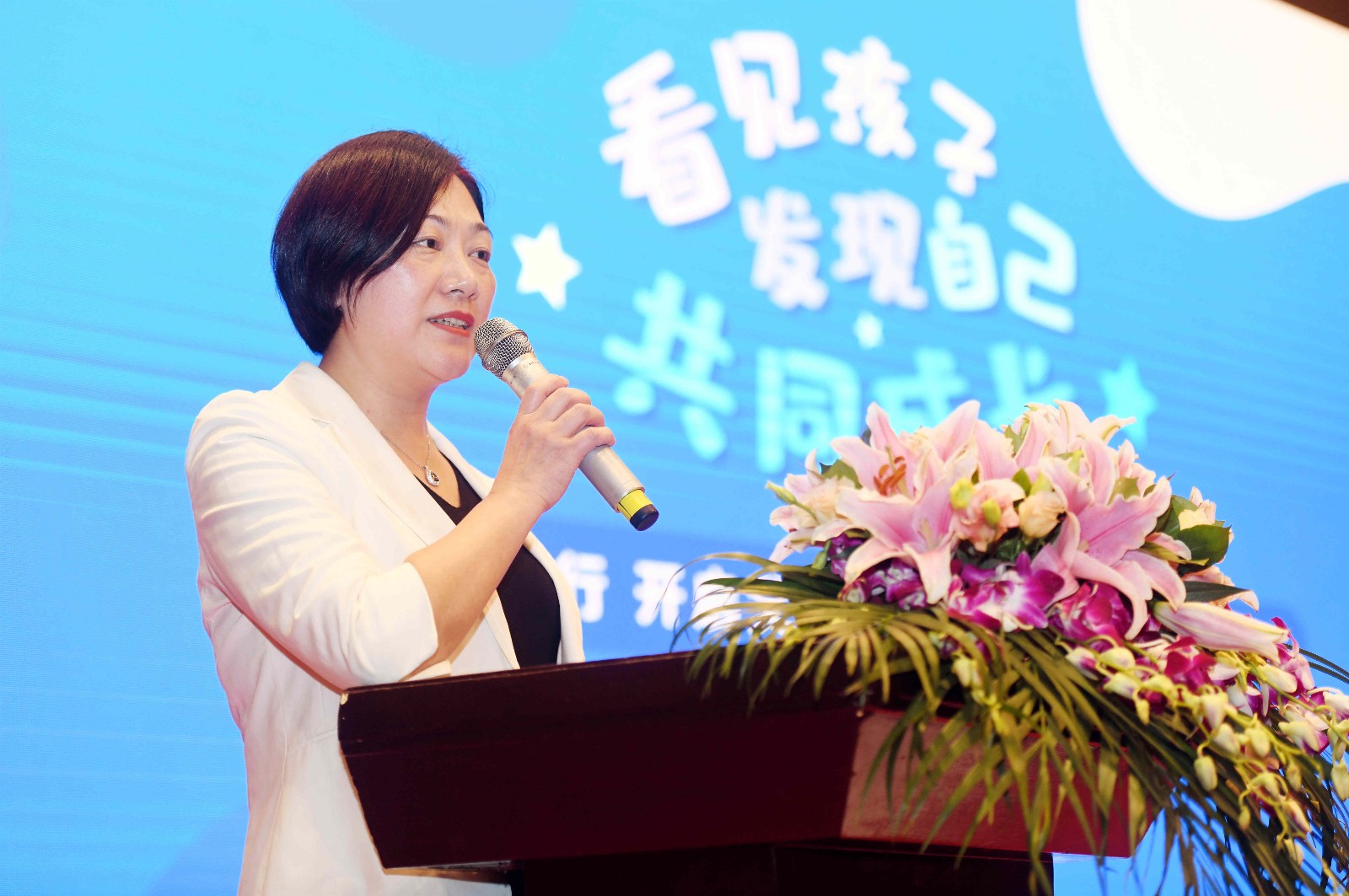5.宸¤鍥㈣甯堜唬琛ㄩ粍鏋楀鍙戣〃鑷磋緸.jpg